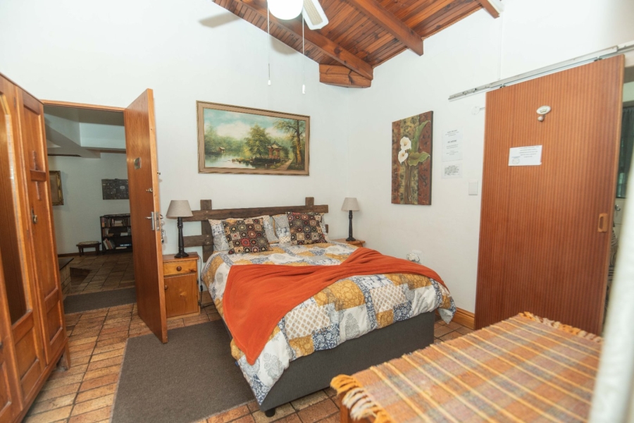 6 Bedroom Property for Sale in Bluewater Bay Eastern Cape